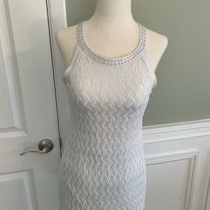 Beaded neck sleeveless metals sweater w tags